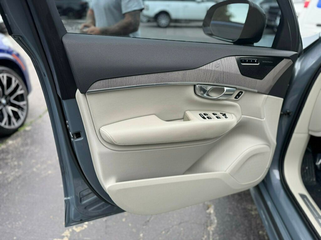 2023 Volvo XC90 Recharge Plus photo 10