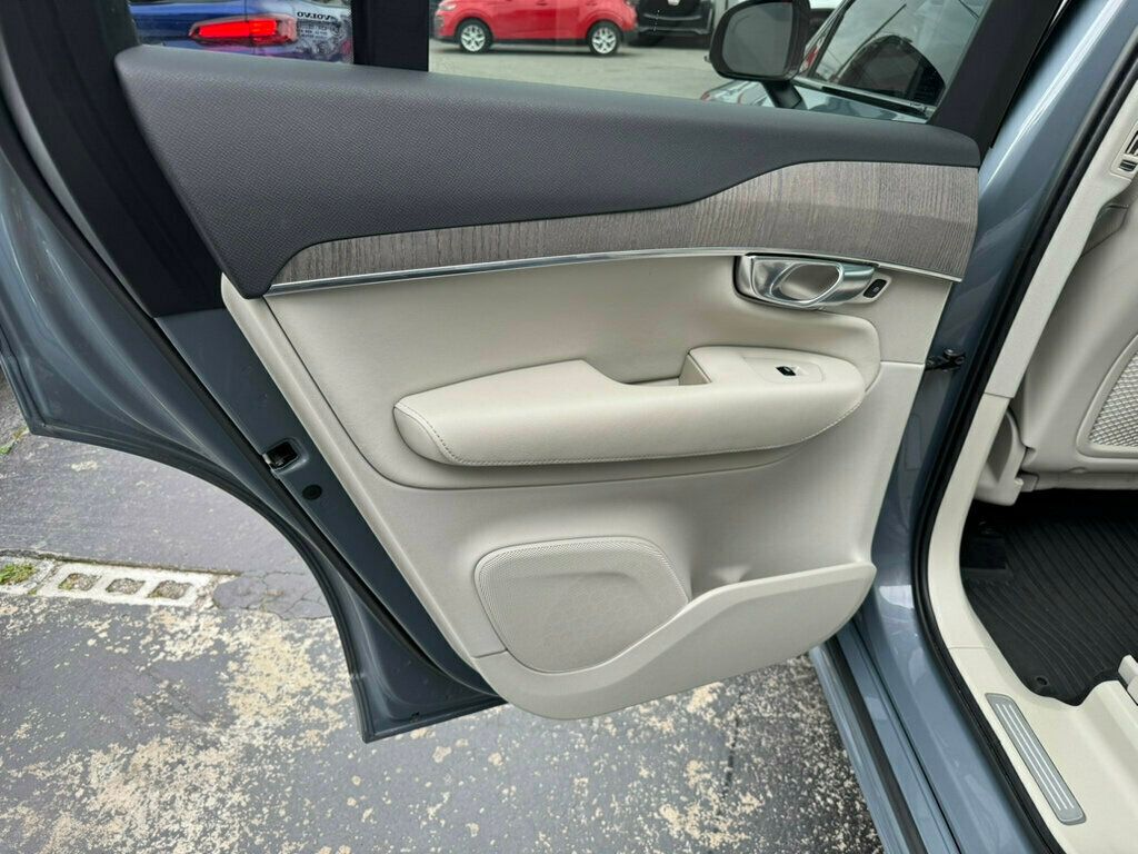 2023 Volvo XC90 Recharge Plus photo 13