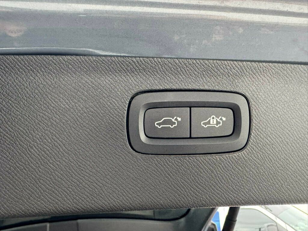 2023 Volvo XC90 Recharge Plus photo 15