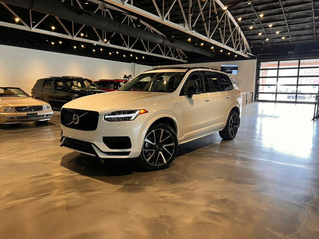 2023 Volvo XC90 Recharge Plug-In Hybrid T8/Ultimate/DarkTheme/Htd&CldSeats/HeadUpDisplay/HtdSteerWheel - 22978777 - 1