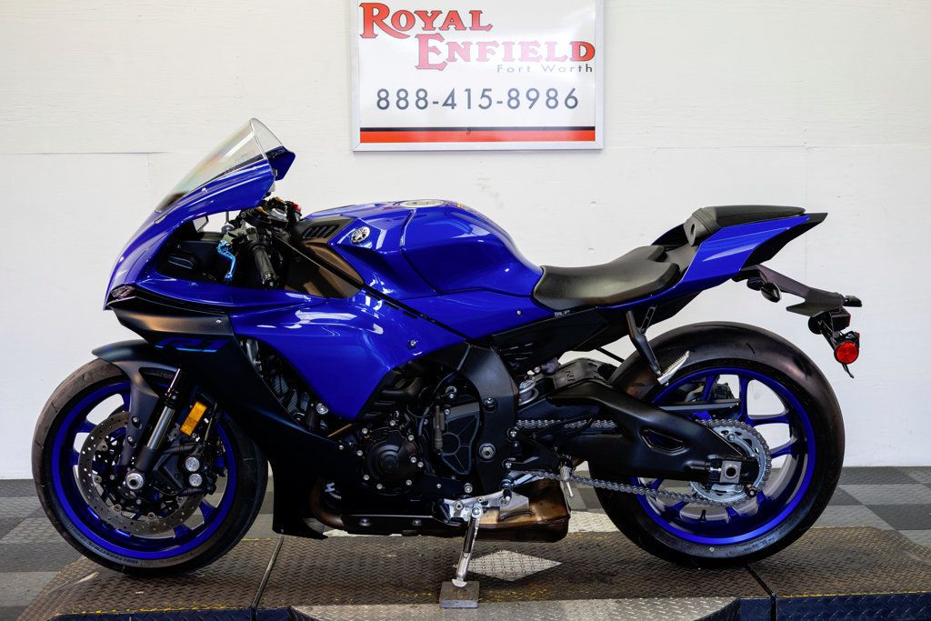 2023 YAMAHA YZF-R1 1-OWNER VERY NICE!!! - 23092980 | Video 2