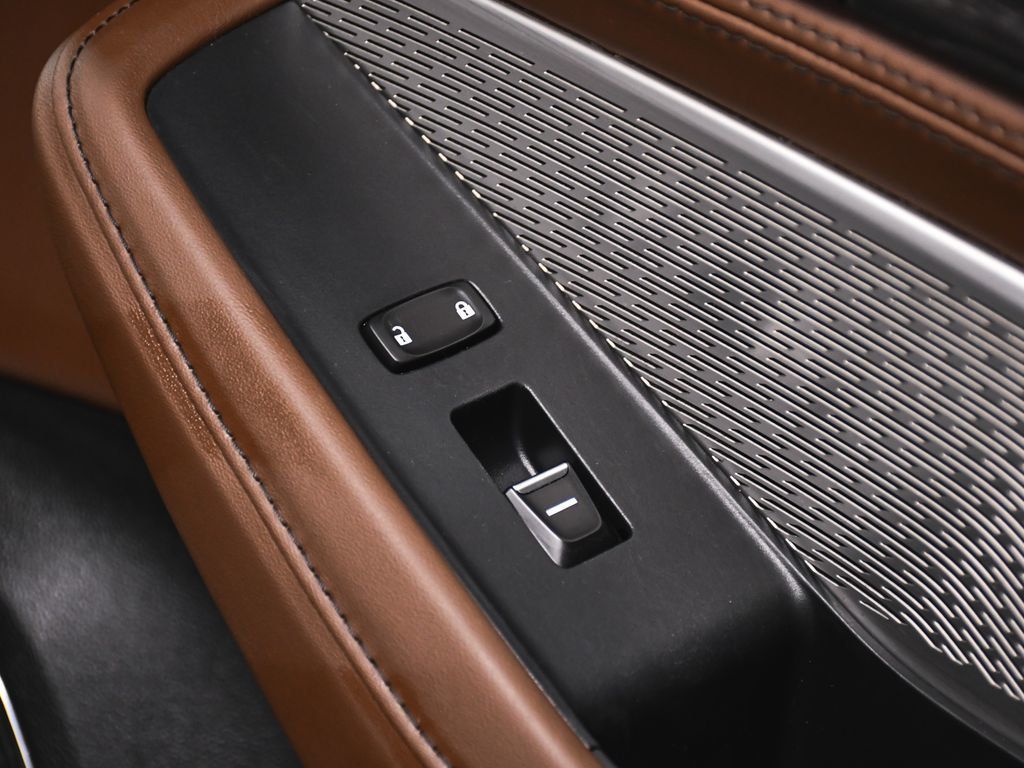 Acura MDX photo 15