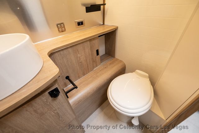 2024 Airstream 28RB Pottery Barn - 22952684 - 9