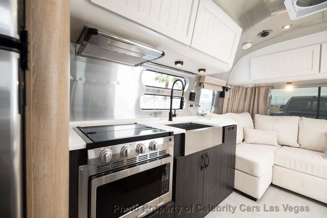 2024 Airstream 28RB Pottery Barn - 22952684 - 12