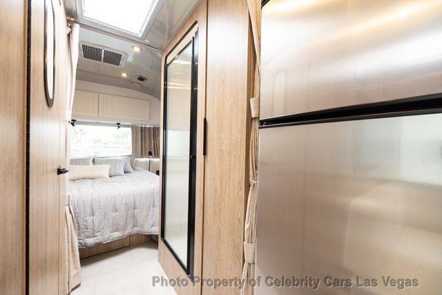 2024 Airstream 28RB Pottery Barn - 22952684 - 6