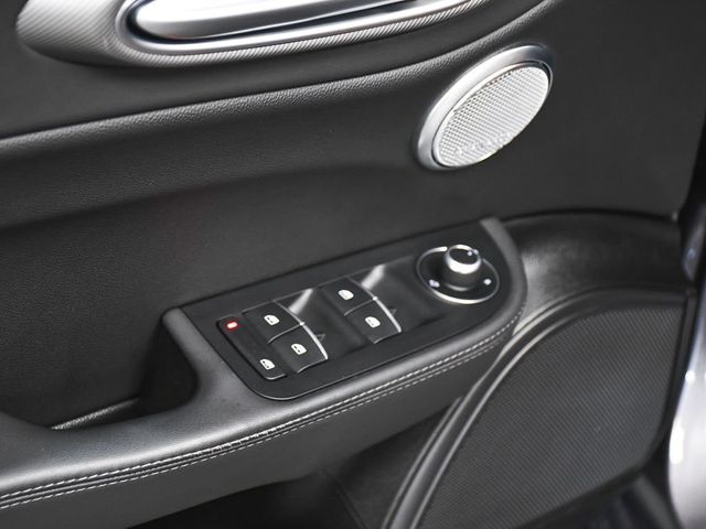 2024 Alfa Romeo Giulia Ti - 23001619 - 9