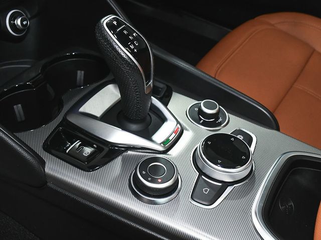 2024 Alfa Romeo Giulia Ti - 23001619 - 40