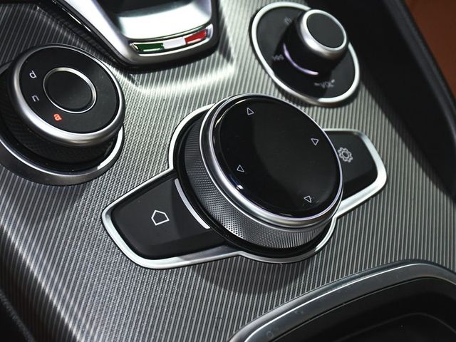 2024 Alfa Romeo Giulia Ti - 23001619 - 41