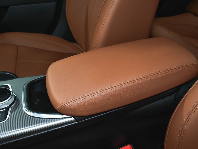 2024 Alfa Romeo Giulia Ti - 23001619 - 42