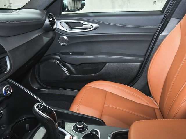 2024 Alfa Romeo Giulia Ti - 23001619 - 44