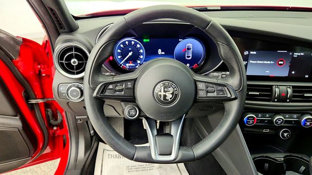 2024 Alfa Romeo Giulia Ti AWD - 23032076 - 13