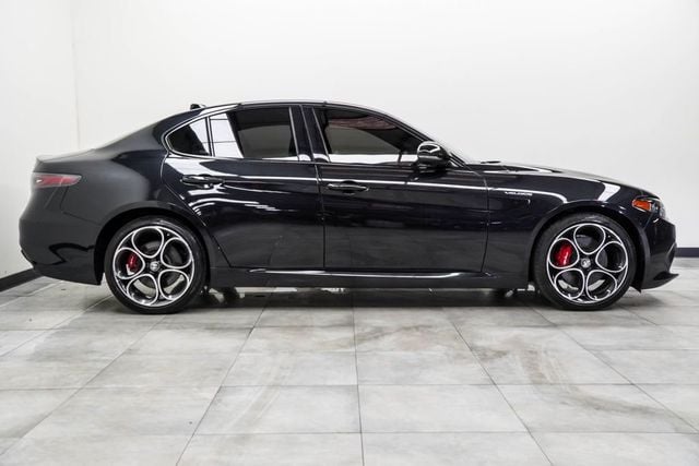 2024 Alfa Romeo Giulia Veloce AWD - 23030572 - 9