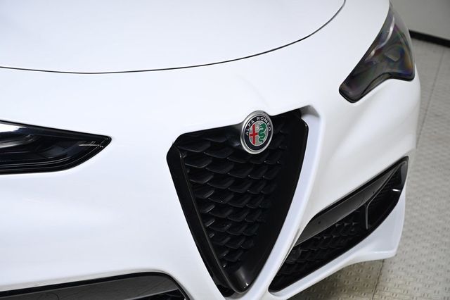 2024 Alfa Romeo Stelvio  - 22724968 - 23