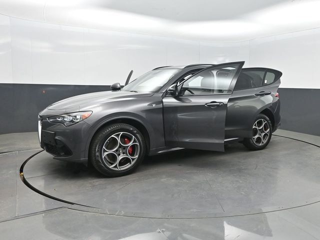 2024 Alfa Romeo Stelvio Ti AWD - 22998384 - 35