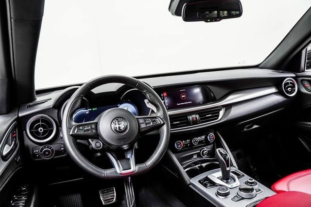 2024 Alfa Romeo Stelvio Veloce AWD - 22978961 - 4