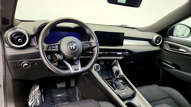2024 Alfa Romeo Tonale Ti EAWD w/ Active Assist Pkg, Moonroof & 19'' Wheels - 23038864 - 12