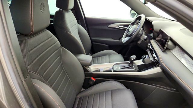 2024 Alfa Romeo Tonale Ti EAWD w/ Active Assist Pkg, Moonroof & 19'' Wheels - 23038864 - 24