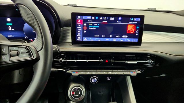 2024 Alfa Romeo Tonale Ti EAWD with Power Moonroof - 22970672 - 17