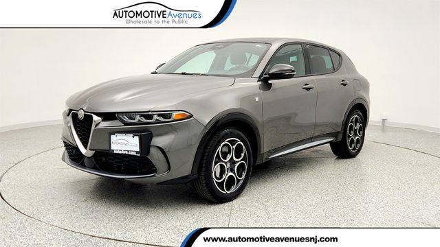 2024 Alfa Romeo Tonale Ti EAWD with Premium Interior Package & Power Moonroof - 22968977 - 0