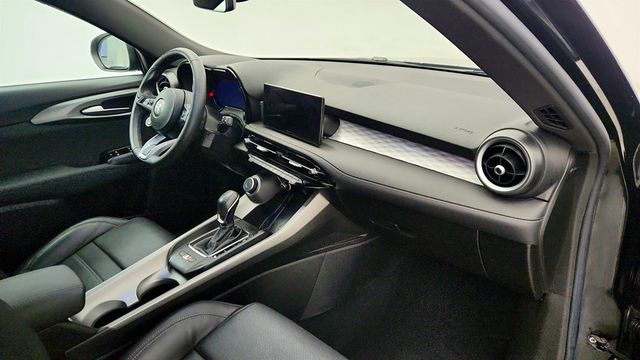 2024 Alfa Romeo Tonale Ti EAWD with Premium Interior Package & Power Moonroof - 22986935 - 25