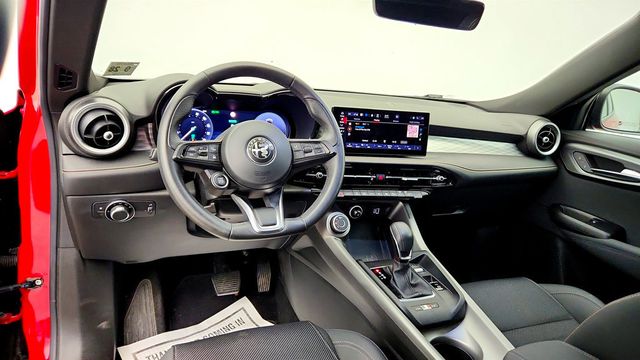 2024 Alfa Romeo Tonale Ti EAWD w/ Power Moonroof - 23033788 - 12