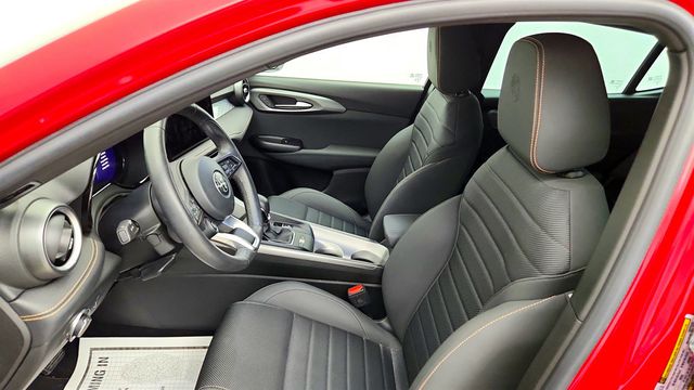 2024 Alfa Romeo Tonale Ti EAWD w/ Power Moonroof - 23033788 - 19