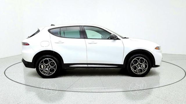 2024 Alfa Romeo Tonale Ti EAWD w/ Premium Interior, Active Assist & Moonroof - 23102069 - 3