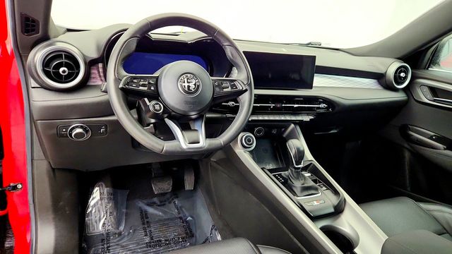 2024 Alfa Romeo Tonale Ti EAWD w/ Premium Interior & Grigio Wheels - 23088097 - 12