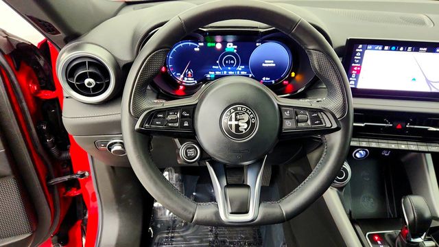2024 Alfa Romeo Tonale Ti EAWD w/ Premium Interior & Grigio Wheels - 23088097 - 13