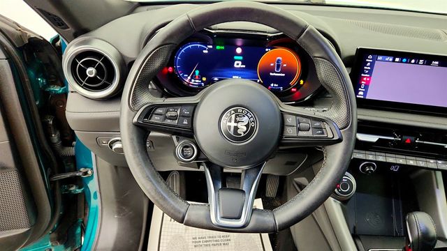 2024 Alfa Romeo Tonale Ti EAWD w/ Premium Interior Pkg & 20'' Wheels - 23047020 - 12