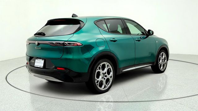 2024 Alfa Romeo Tonale Ti EAWD w/ Premium Interior Pkg & 20'' Wheels - 23047020 - 4