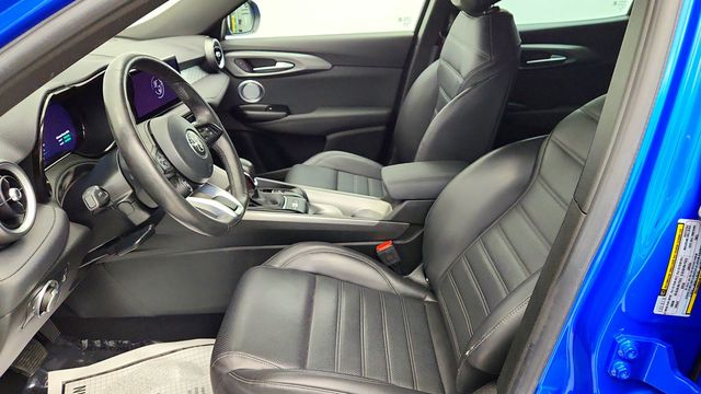 2024 Alfa Romeo Tonale Ti EAWD w/ Premium Interior & Sound, 20'' Wheels & Active Assist - 23094201 - 18