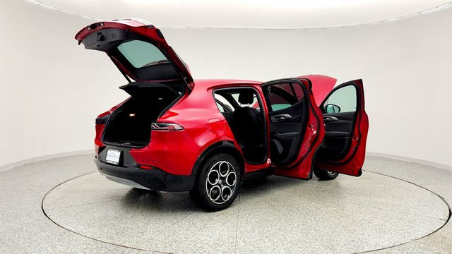 2024 Alfa Romeo Tonale Ti EAWD w/ Premium Interior & Sound and Assist Advanced Packages - 22968505 - 10