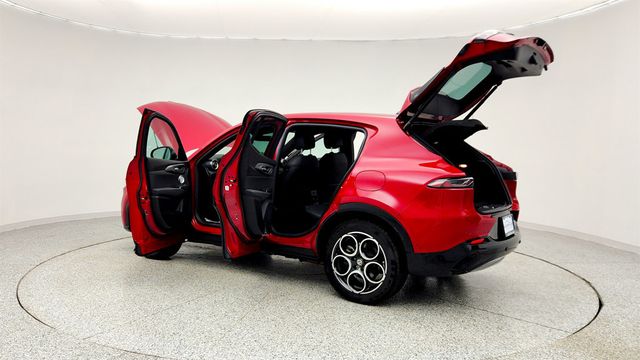 2024 Alfa Romeo Tonale Ti EAWD w/ Premium Interior & Sound and Assist Advanced Packages - 22968505 - 11