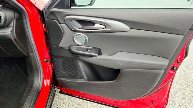 2024 Alfa Romeo Tonale Ti EAWD w/ Premium Interior & Sound and Assist Advanced Packages - 22968505 - 28