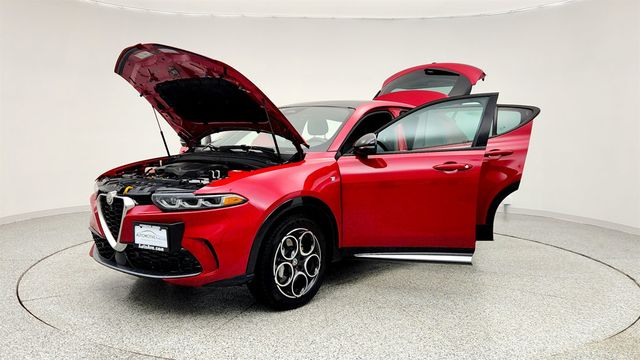 2024 Alfa Romeo Tonale Ti EAWD w/ Premium Interior & Sound and Assist Advanced Packages - 22968505 - 8