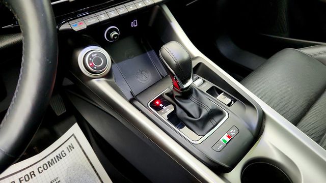 2024 Alfa Romeo Tonale Ti EAWD w/ Premium Interior & Sound Pkg & Active Assist Pkg - 23029353 - 16