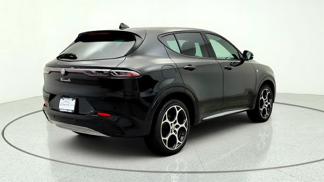 2024 Alfa Romeo Tonale Ti EAWD w/ Premium Interior & Sound Pkg & Active Assist Pkg - 23029353 - 4