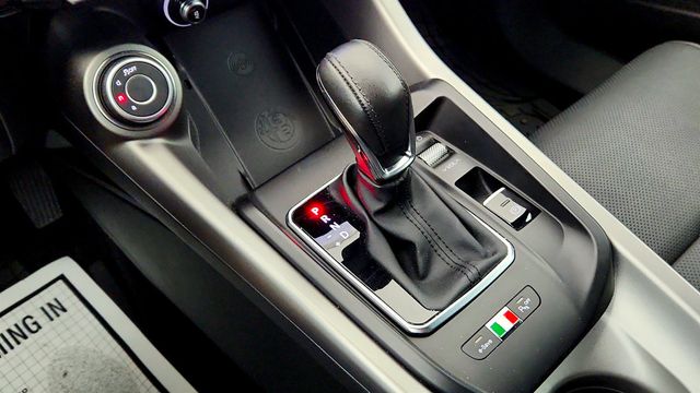 2024 Alfa Romeo Tonale Ti EAWD w/ Premium Interior & Sound Pkg, Active Assist Pkg - 23041712 - 15