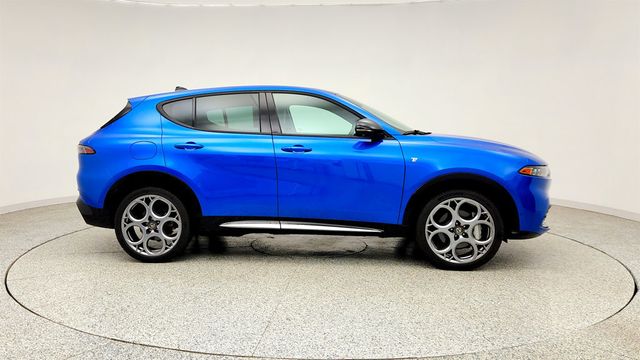 2024 Alfa Romeo Tonale Ti EAWD w/ Premium Interior & Sound Pkg, Active Assist Pkg - 23041712 - 3