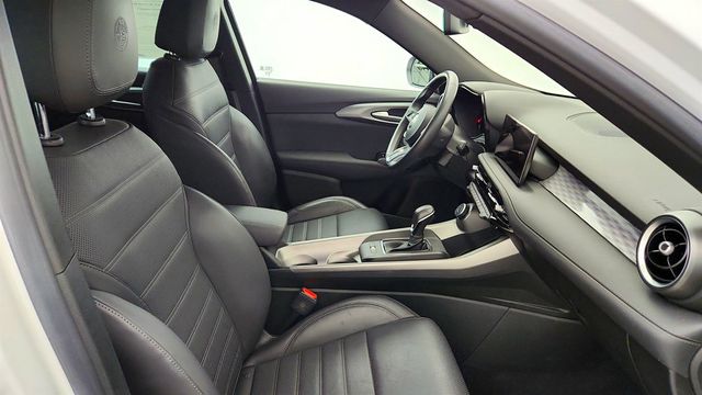 2024 Alfa Romeo Tonale Ti EAWD w/ Premium Interior & Sound Pkg and Active Assist Pkg - 23026228 - 24