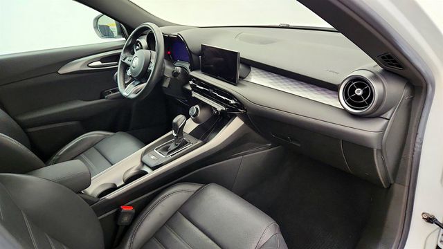 2024 Alfa Romeo Tonale Ti EAWD w/ Premium Interior & Sound Pkg and Active Assist Pkg - 23026228 - 25