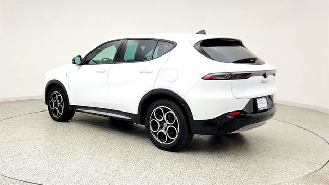 2024 Alfa Romeo Tonale Ti EAWD w/ Premium Interior & Sound Pkg and Active Assist Pkg - 23026228 - 6