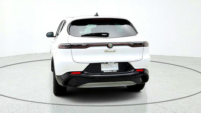 2024 Alfa Romeo Tonale Ti EAWD w/ Premium Interior & Sound Pkg & Moonroof - 23091933 - 5