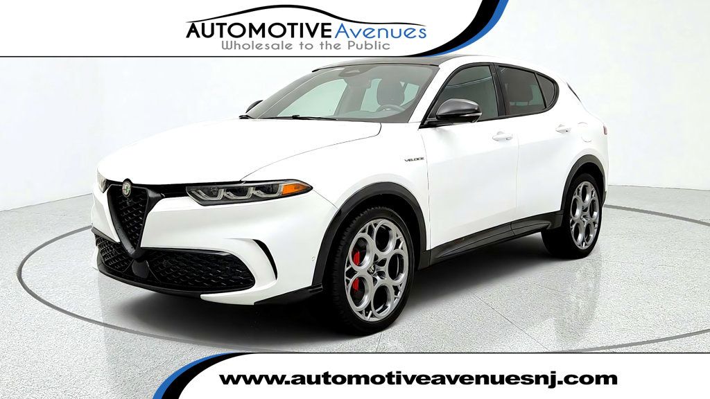 2024 Alfa Romeo Tonale Veloce EAWD w/ Active Assist & Premium Interior Pkgs - 23084980 | Video 1