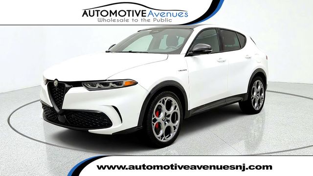2024 Alfa Romeo Tonale Veloce EAWD w/ Active Assist & Premium Interior Pkgs - 23084980 - 0