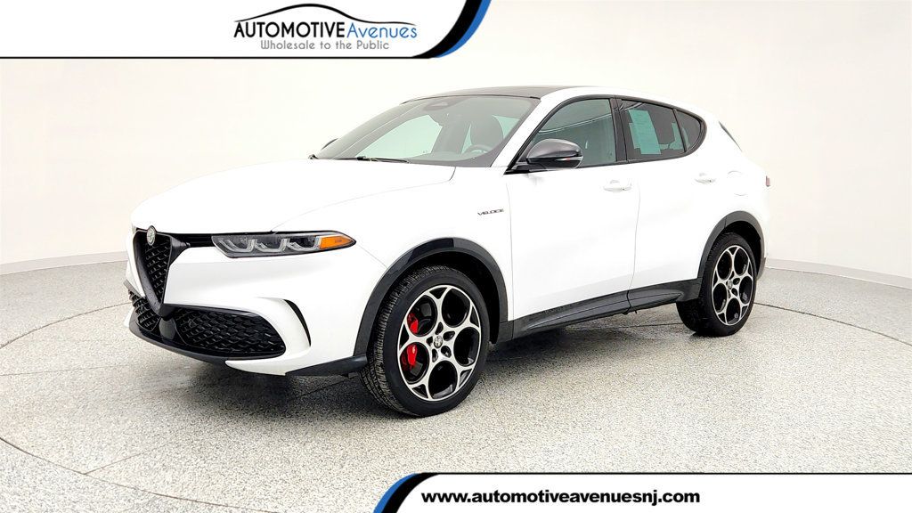 2024 Alfa Romeo Tonale Veloce EAWD with Power Moonroof - 22967501 | Video 1