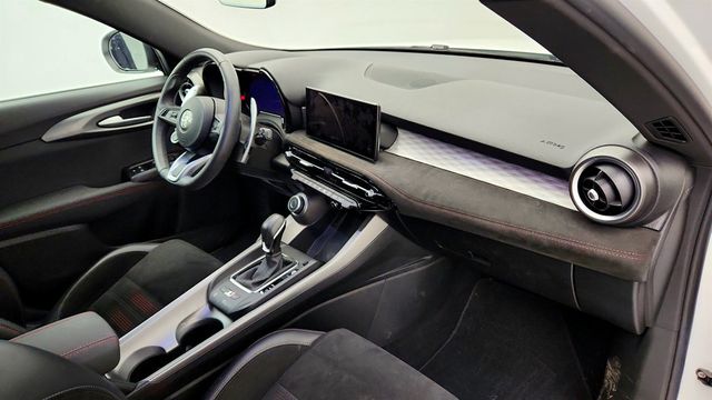 2024 Alfa Romeo Tonale Veloce EAWD with Power Moonroof - 23034799 - 23