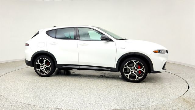 2024 Alfa Romeo Tonale Veloce EAWD with Power Moonroof - 23034799 - 3