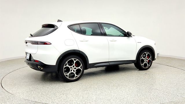 2024 Alfa Romeo Tonale Veloce EAWD with Power Moonroof - 23034799 - 4